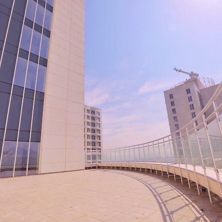 סקופיה 33Rd Floor Luxury Apartment Spa & Fitness מראה חיצוני תמונה
