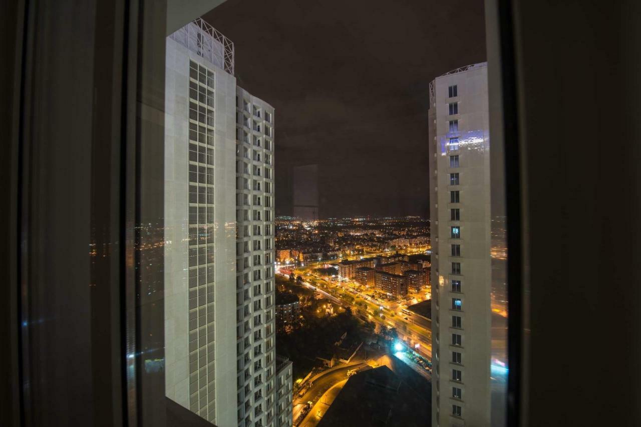 סקופיה 33Rd Floor Luxury Apartment Spa & Fitness מראה חיצוני תמונה