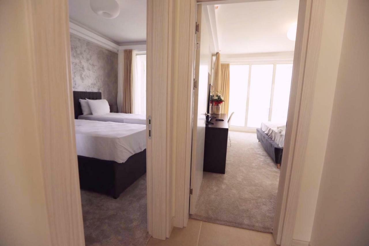 סקופיה 33Rd Floor Luxury Apartment Spa & Fitness מראה חיצוני תמונה