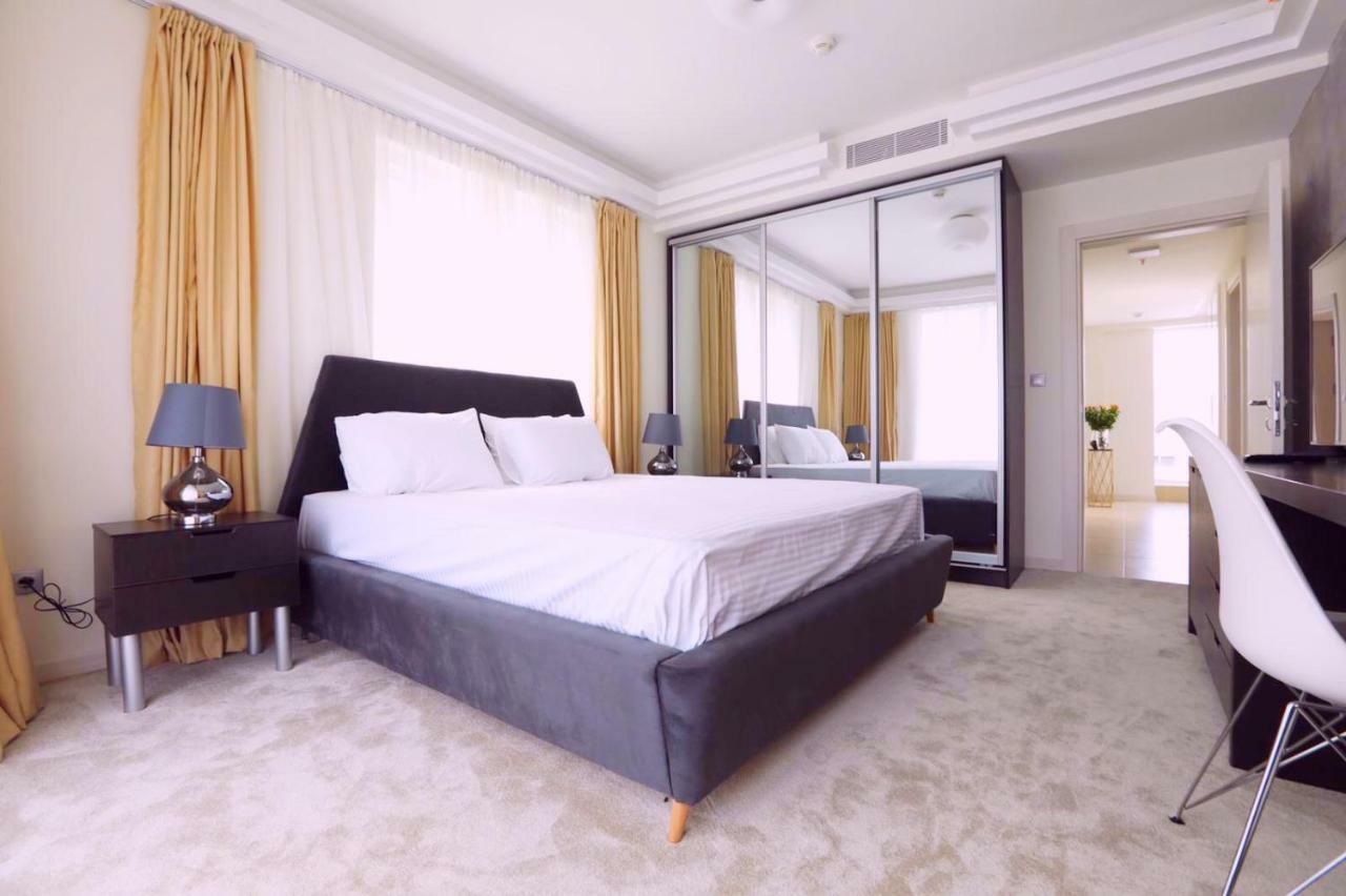 סקופיה 33Rd Floor Luxury Apartment Spa & Fitness מראה חיצוני תמונה